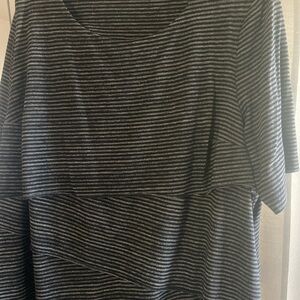 Great condition! Easy to slip on and off.